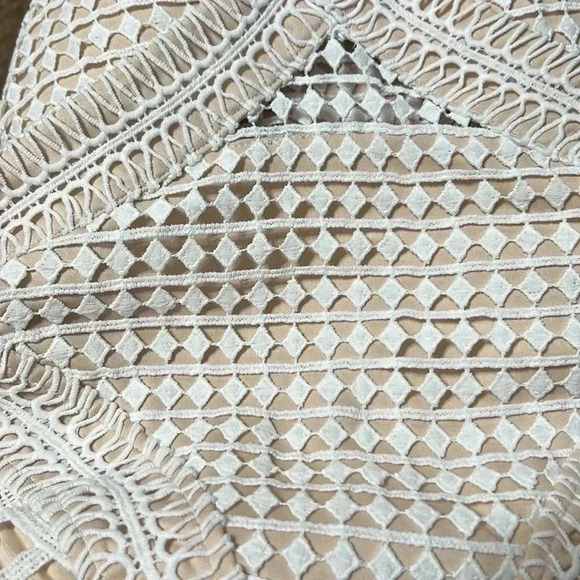 Tobi Bodycon Ivory Lace Crochet Overlay Halter Dress with Nude Slip S - Picture 6 of 9